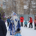 Новогодний праздник для детей и взрослых во двор дома 1 по ул. Учительской, г. Копейск